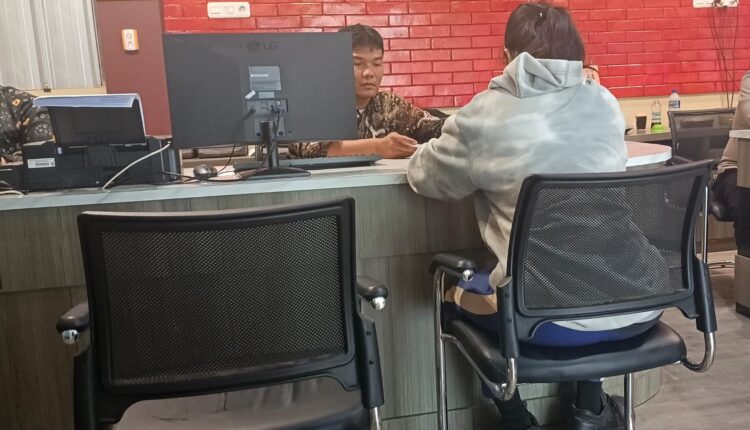 Korban membuat Laporan Polisi.