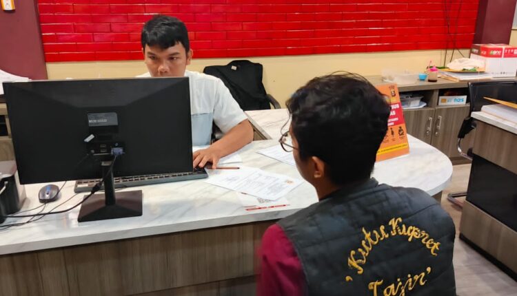 Korban membuat Laporan Polisi.