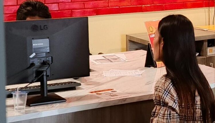 Korban membuat Laporan Polisi.