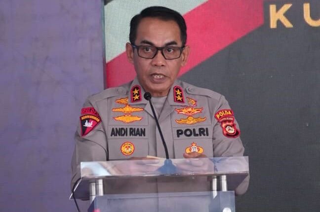 Kapolda Sumsel Irjen Pol Andi Rian R Djajadi saat melakukan kunjungan kerja ke Polrestabes Palembang.
