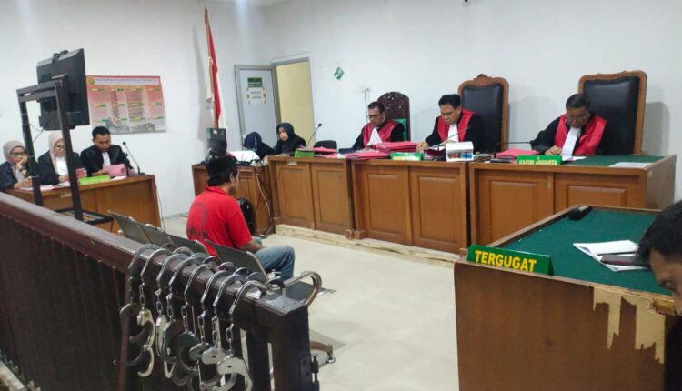 Terdakwa Wahyu Saputra dihadirkan dalam pembacaan tuntutan oleh JPU dihadapan majelis hakim Chandra Gautama, pada sidang di PN Palembang.
