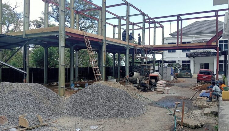 Pembangunan gedung dan sarana prasarana Kejari yang bersumber dari hibah Pemkot Pagar Alam.