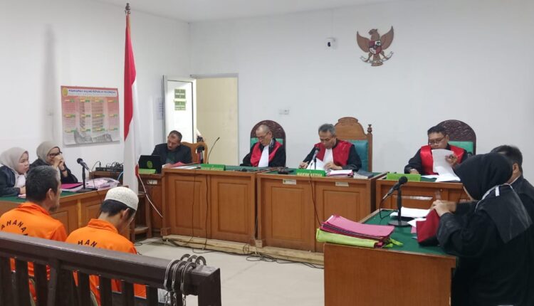 Suasana persidangan.