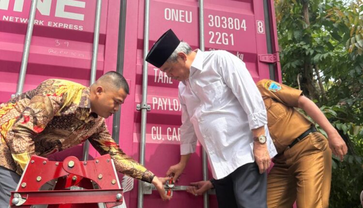Pelepasan ekspor 18,5 ton kopi liberika asal Sumatera Selatan ke Malaysia.