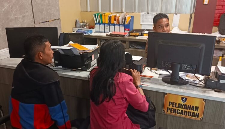 Korban membuat Laporan Polisi.
