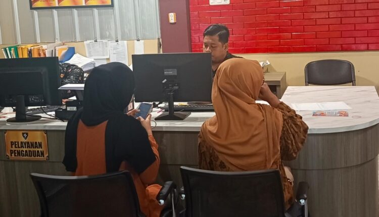 Korban membuat Laporan Polisi.