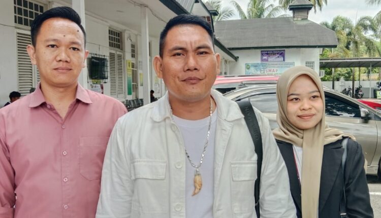 Tim kuasa hukum terdakwa, Deni Ahmad Rivai, Sapriadi Syamsudin ditemui seusia sidang di PN Palembang.