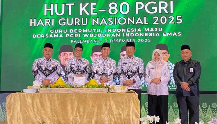 Peringatan HUT ke-80 Persatuan Guru Republik Indonesia (PGRI) sekaligus Hari Guru Nasional 2025 yang digelar di The Sultan Convention Center, Palembang.