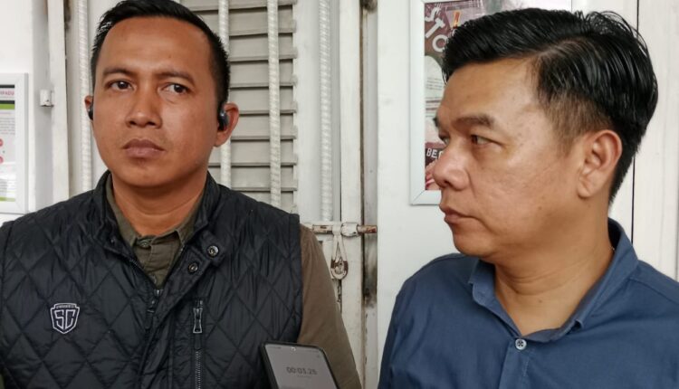 Kasi Intel Kejari Muba, Abdul Harris Augusto, didampingi Kasi Pidsus Kejari Muba, Firmansyah.