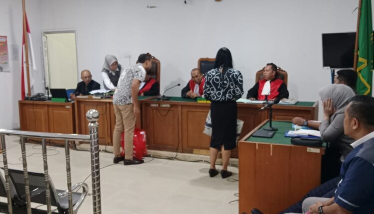 Suasana sidang gugatan PMH Yayasan Bina Darma di PN Palembang.