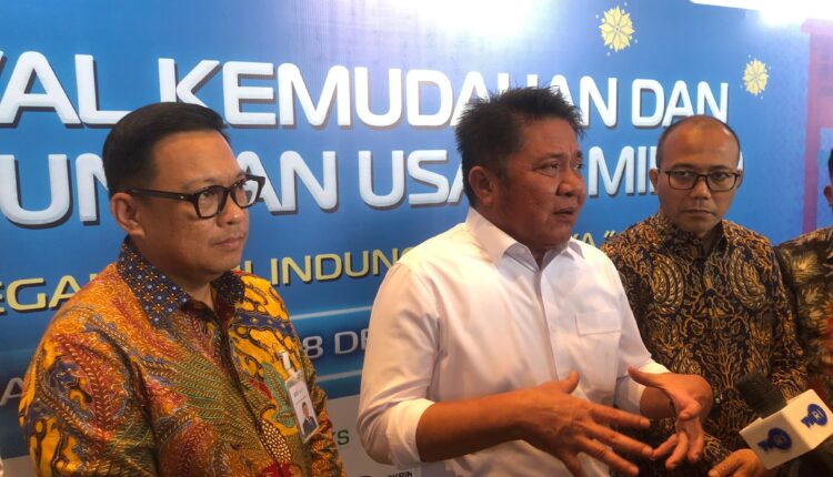 Deputi Bidang Usaha Mikro Kementerian UMKM, M Riza Damanik, bersama Gubernur Sumsel, Herman Deru. (Foto: Tia)