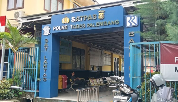 Gedung Satpas Polrestabes Palembang.