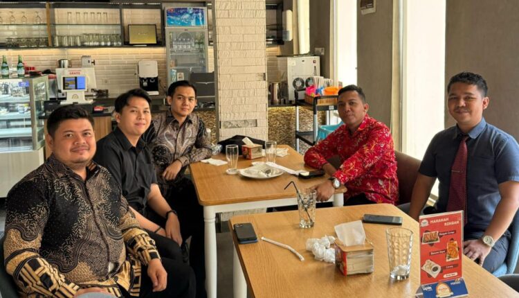 Kuasa hukum dosen UMP dari Sakahira Lawfirm menegaskan penonaktifan kliennya bersifat administratif, serta menghormati proses hukum dan asas praduga tak bersalah.