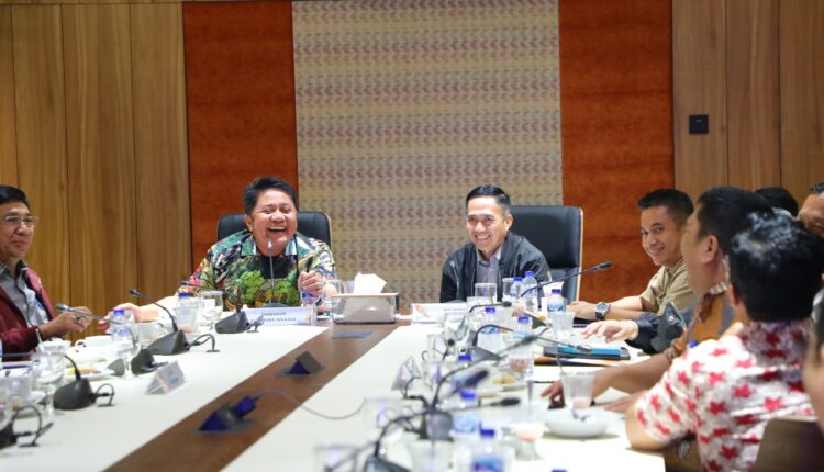 Gubernur Sumatera Selatan, Herman Deru, menerima secara langsung audensi bersama Wali Kota Palembang, Ratu Dewa.