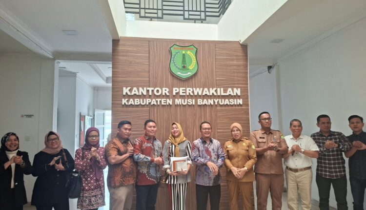 Kabag hukum bersama pihak LBH menggelar kordinasi terkait pemberian bantuan hukum gratis bagi masyarakat miskin di Muba.