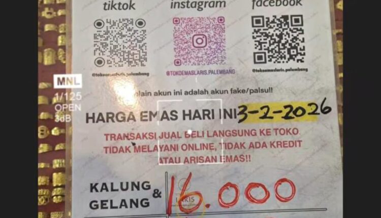 Harga emas perhiasan di Toko Emas Laris Palembang.