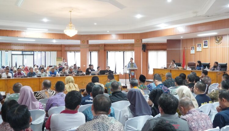 Rapat koordinasi dan sosialisasi manajemen talenta ASN yang digelar bersama Badan Kepegawaian Negara (BKN) Regional VII Palembang di Ruang Bende Seguguk, Kantor Bupati OKI.
