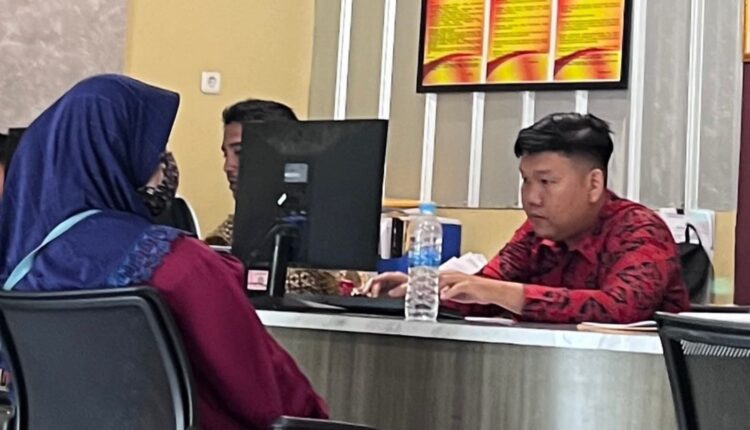 Korban membuat Laporan Polisi.