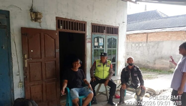 Giat Sambang silaturahmi dan himbauan kamtibmas kepada warga Desa Sumber Mulyo.