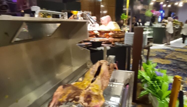 Ragam Sajian Menu Berbuka Puasa dengan Cita Rasa Otentik dari Penjuru Nusantara dan Mancanegera. 