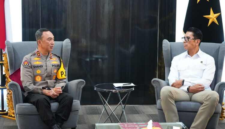 Kapolda Sumsel Irjen Pol Sandi Nugroho, menerima langsung audiensi SKK Migas Wilayah Sumbagsel.