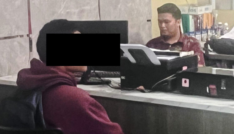 Korban membuat Laporan Polisi.