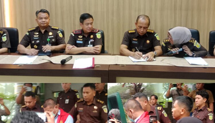 Kejaksaan Tinggi Sumatera Selatan saat menyampaikan keterangan pers terkait penetapan tiga tersangka kasus dugaan korupsi distribusi semen periode 2018–2022 di Palembang.