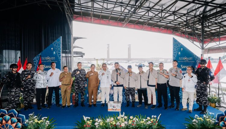 BI Sumsel, Pangkalan TNI AL dan OJK melepas kegiatan susur sungai Musi yang merupakan bagian semarak Rupiah Ramadhan dan Berkah Idul Fitri 2026.