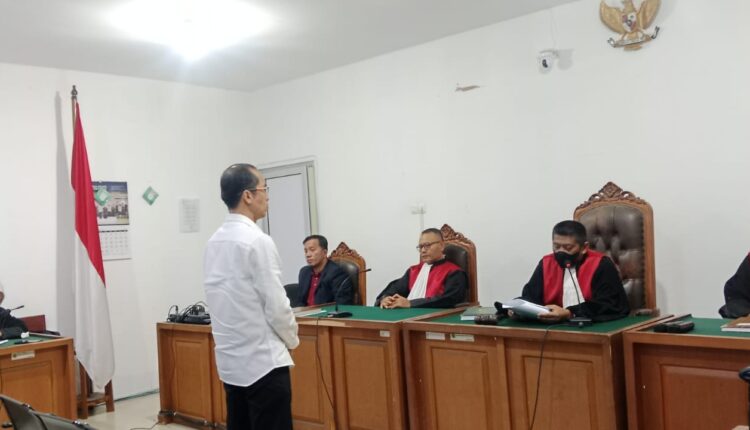 Terdakwa kasus korupsi proyek revitalisasi Pasar Cinde Palembang, Raimar Yousnaidi, menjalani sidang pembacaan putusan di Pengadilan Tipikor Palembang.