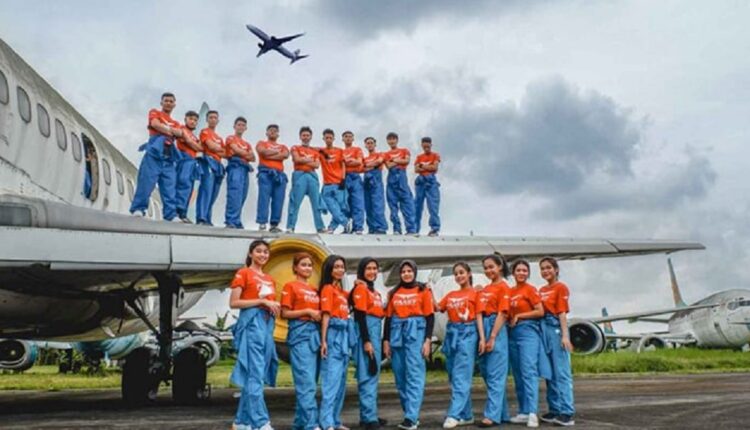 Melalui program PKL, siswa SMK Penerbangan Sriwijaya belajar langsung praktik kerja di bandara sebagai bekal memasuki industri aviasi.