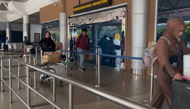 Bandara Internasional Sultan Mahmud Badaruddin (SMB) II Palembang melaporkan keberhasilan operasional selama masa angkutan Lebaran 2026. Tercatat, seluruh rencana 19 penerbangan tambahan (extra flight) terealisasi 100%.