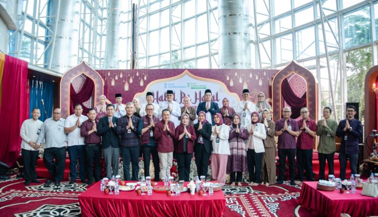 Bank Sumsel Babel Gelar Halal Bihalal Idulfitri 1447 Hijriah, tampak jajaran Direksi Bank Sumsel Babel.