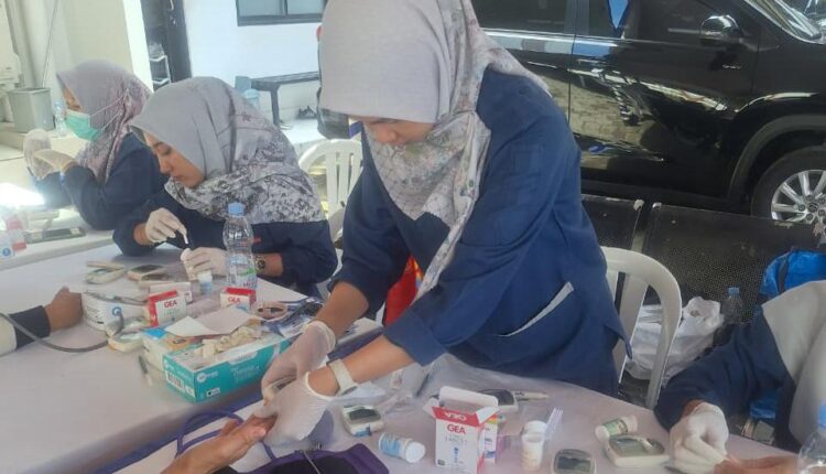 Wujud nyata kepedulian sosial! BRI Region 4 Palembang bersama BRIMedika sukses menggelar pemeriksaan kesehatan gratis bagi nasabah dan warga sekitar.