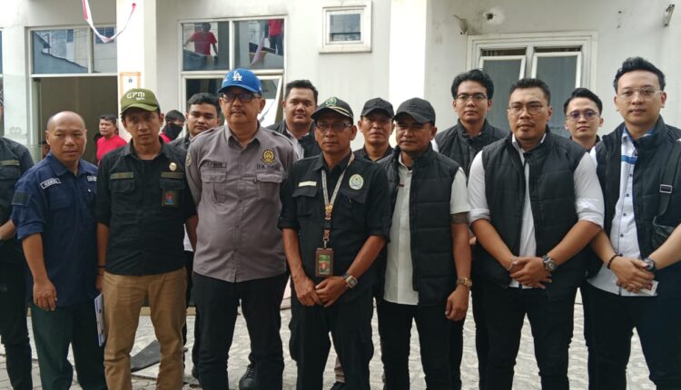 Tim eksekusi PN Palembang memastikan pengosongan aset di area Hotel Berlian berjalan sesuai prosedur hukum dan tetap humanis.