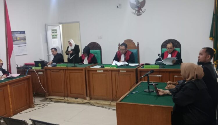 Majelis Hakim Pengadilan Negeri Palembang yang diketuai Parulian Manik menjatuhkan vonis 20 tahun penjara kepada tiga kurir narkotika skala besar, yakni: Budiman, Agus Suprianto, dan Sahat Manogu.