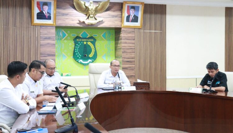 Pemerintah Kabupaten Musi Banyuasin bergerak cepat memastikan seluruh wilayah Muba segera teraliri listrik PLN.