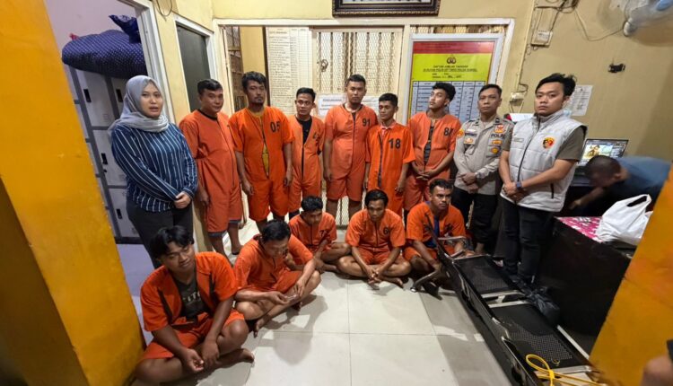 Direktorat Reserse Kriminal Khusus (Ditreskrimsus) Polda Sumatera Selatan resmi menetapkan 11 orang tersangka terkait praktik penyalahgunaan BBM subsidi di Kabupaten Musi Rawas.