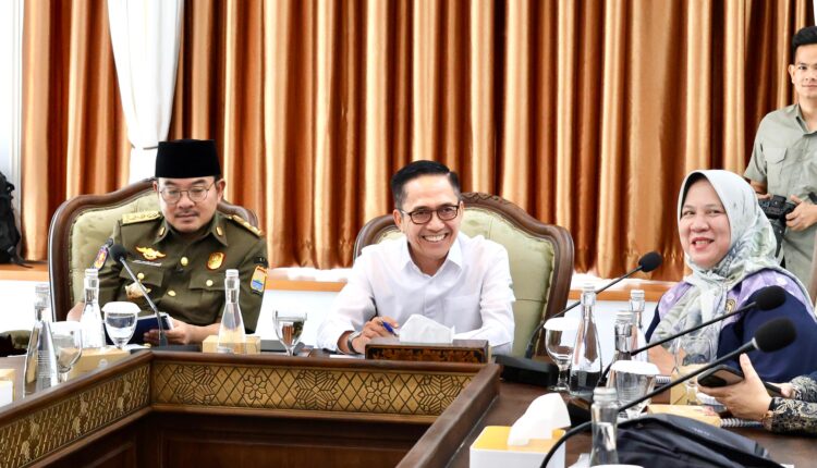 Suasana akrab audiensi Forum Kebersamaan Komunitas Wirausaha (Forketas) Sumsel bersama Pemerintah Kota Palembang di Jalan Tasik.