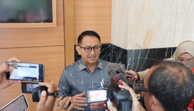Bambang Pramono Pimpinan BI perwakilan Sumsel saat memberikan keterangan kepada awak media.