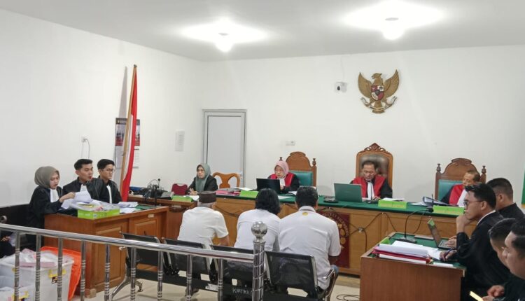 Majelis Hakim yang dipimpin oleh Agus Rahardjo memimpin sidang lanjutan perkara dugaan tindak pidana korupsi penjualan lahan kawasan hutan dengan terdakwa Yansori di Pengadilan Tipikor Palembang, Sumatera Selatan.